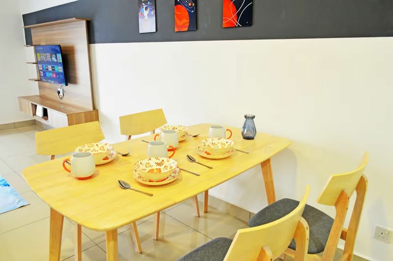 Servis Apartment untuk Disewa di Meridin Suites @ The Meridin - Pauline Ng - Dining Room - PropertyGuru.com.my