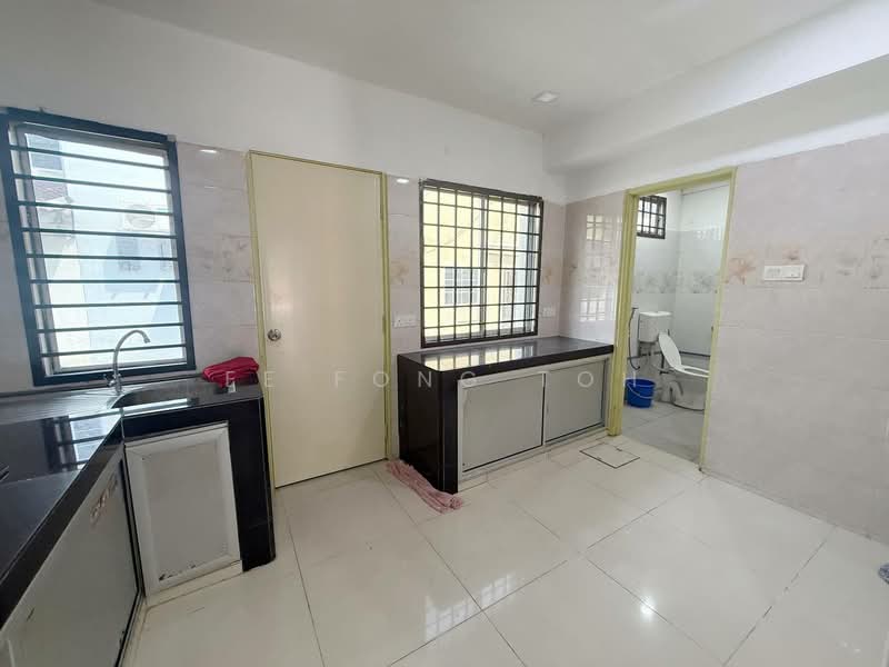 Rumah Teres 2 Tingkat untuk Dijual di Bandar Seri Alam (Masai) - Ee Fong Toh - Kitchen - PropertyGuru.com.my