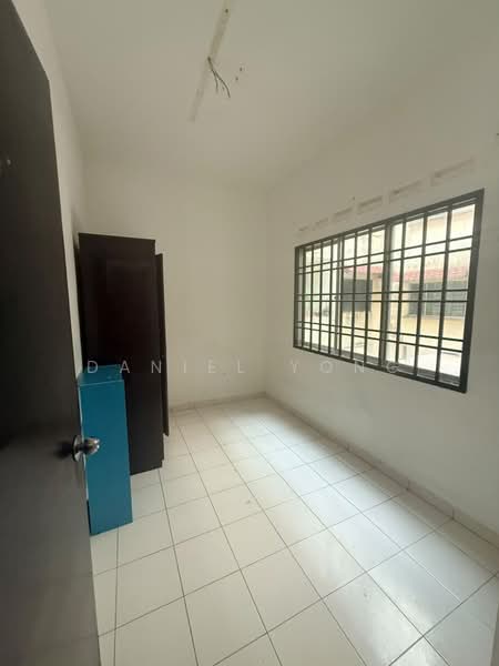 Flat for Sale at Taman Pulai Utama - Daniel Yong - Interior - PropertyGuru.com.my