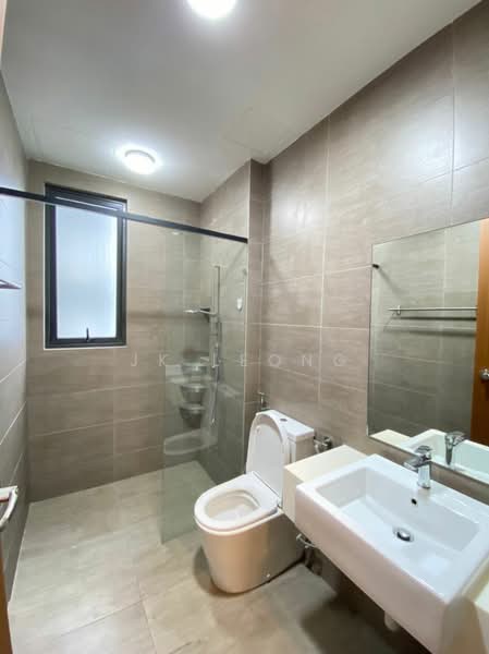 Servis Apartment untuk Dijual di Citizen @ Old Klang Road - JK Leong - Bathroom - PropertyGuru.com.my
