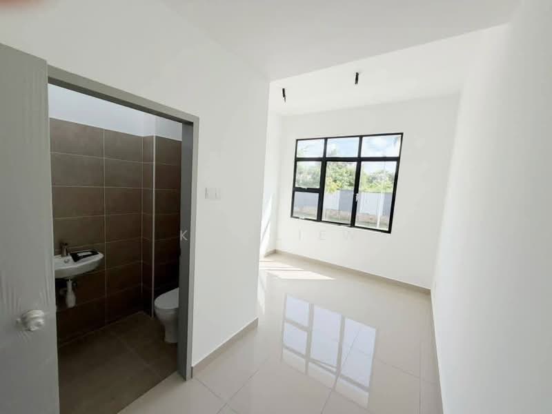 Rumah Teres 2 Tingkat untuk Dijual di Taman Ponderosa (Johor Bahru) - Ken Liew - PropertyGuru.com.my