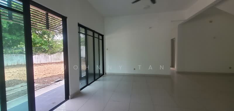 Rumah Berkembar untuk Dijual di Shah Alam (Selangor) - Johnny Tan - Living Room - PropertyGuru.com.my