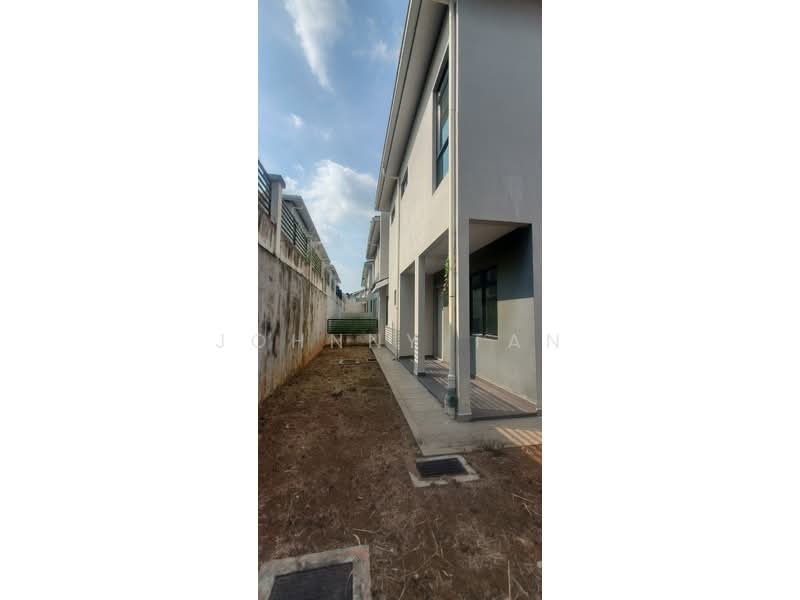 Rumah Berkembar untuk Dijual di Shah Alam (Selangor) - Johnny Tan - Exterior - PropertyGuru.com.my