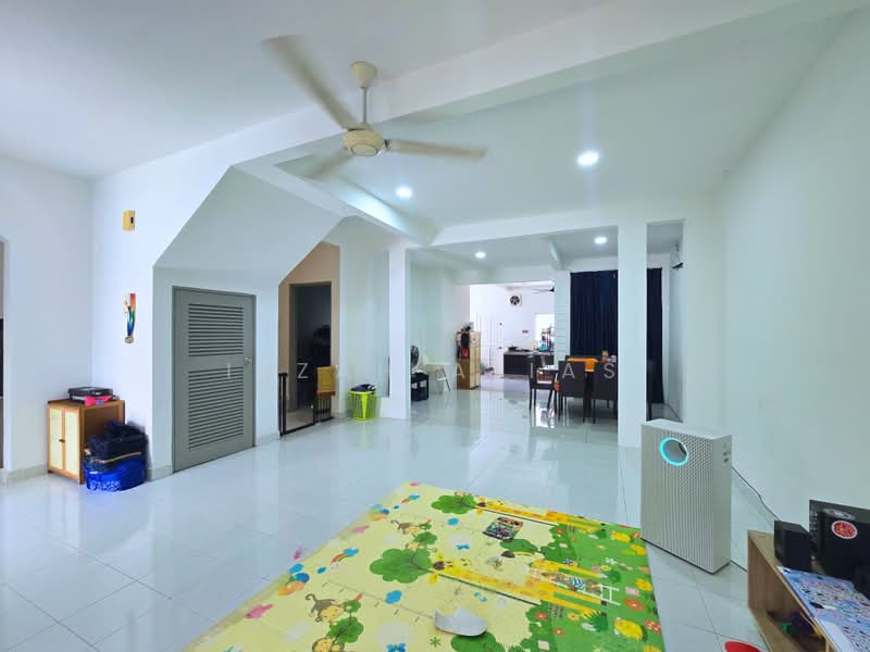 Rumah Teres untuk Dijual di Kajang (Selangor) - Izzah Alias - Living Room - PropertyGuru.com.my