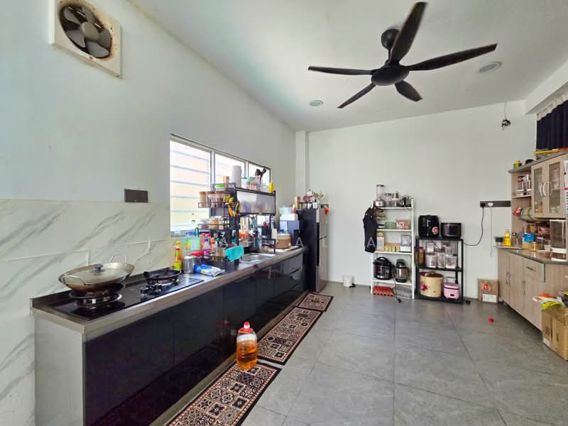 Rumah Teres untuk Dijual di Kajang (Selangor) - Izzah Alias - Kitchen - PropertyGuru.com.my