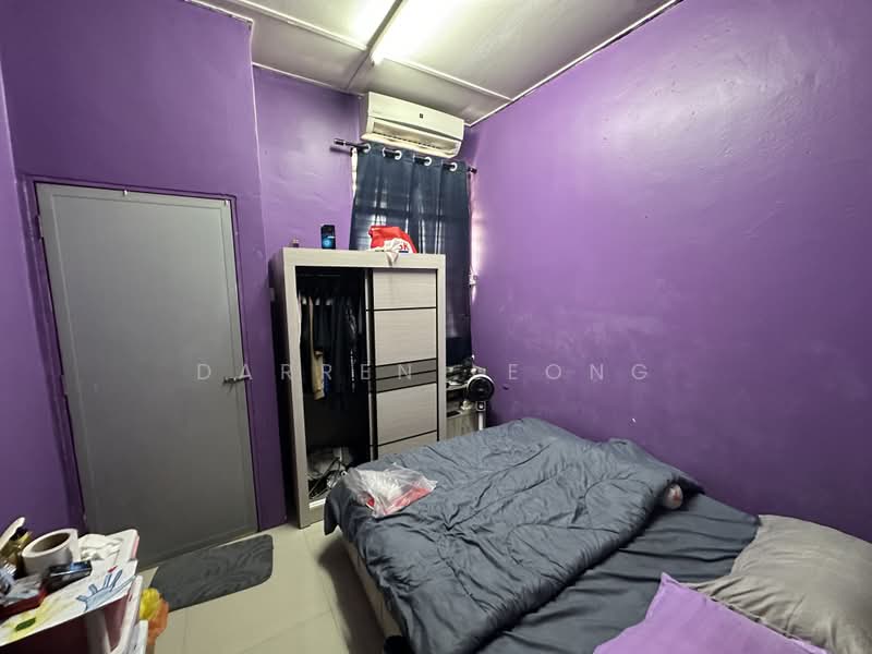 2-storey Terraced House for Sale in Taman Impian Ehsan (Balakong) - Darren Leong - Bedroom - PropertyGuru.com.my