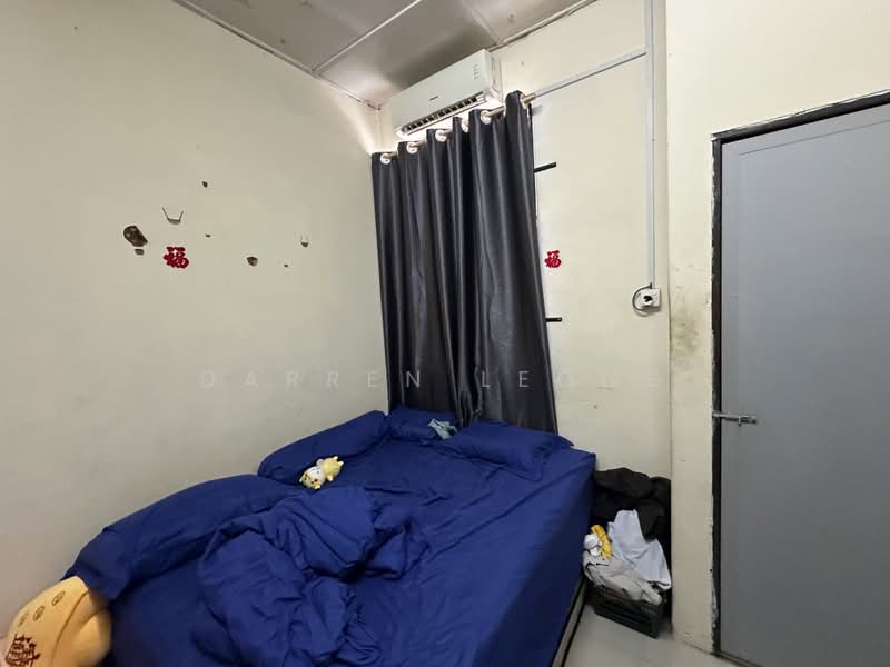 2-storey Terraced House for Sale in Taman Impian Ehsan (Balakong) - Darren Leong - Bedroom - PropertyGuru.com.my