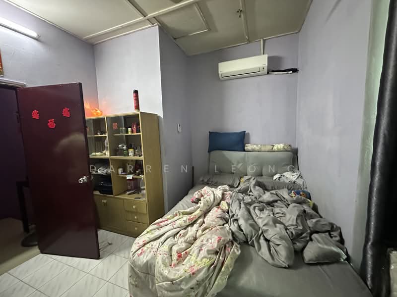 2-storey Terraced House for Sale in Taman Impian Ehsan (Balakong) - Darren Leong - Bedroom - PropertyGuru.com.my