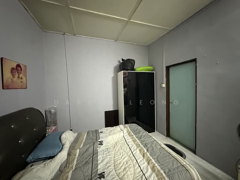 2-storey Terraced House for Sale in Taman Impian Ehsan (Balakong) - Darren Leong - Bedroom - PropertyGuru.com.my