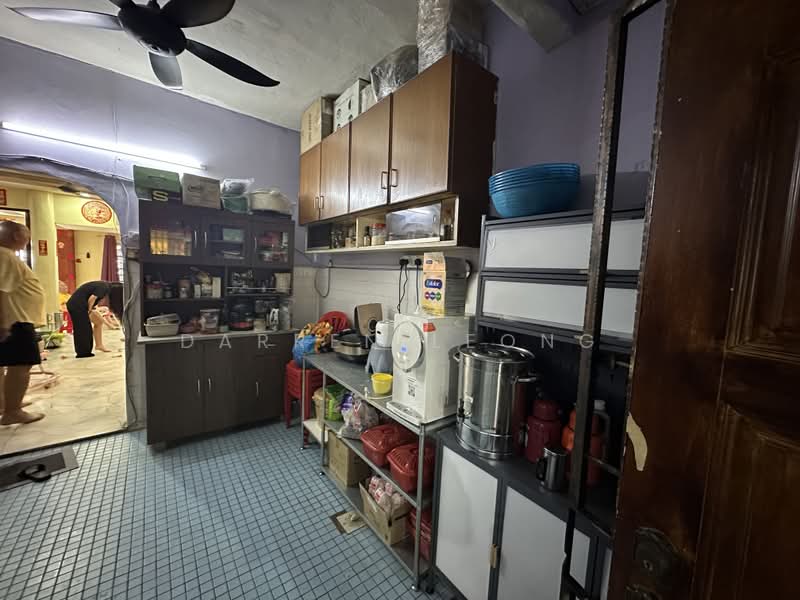 2-storey Terraced House for Sale in Taman Impian Ehsan (Balakong) - Darren Leong - Kitchen - PropertyGuru.com.my