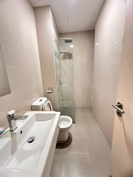 Service Residence for Sale at South View - Kevin Dass - Bathroom - PropertyGuru.com.my