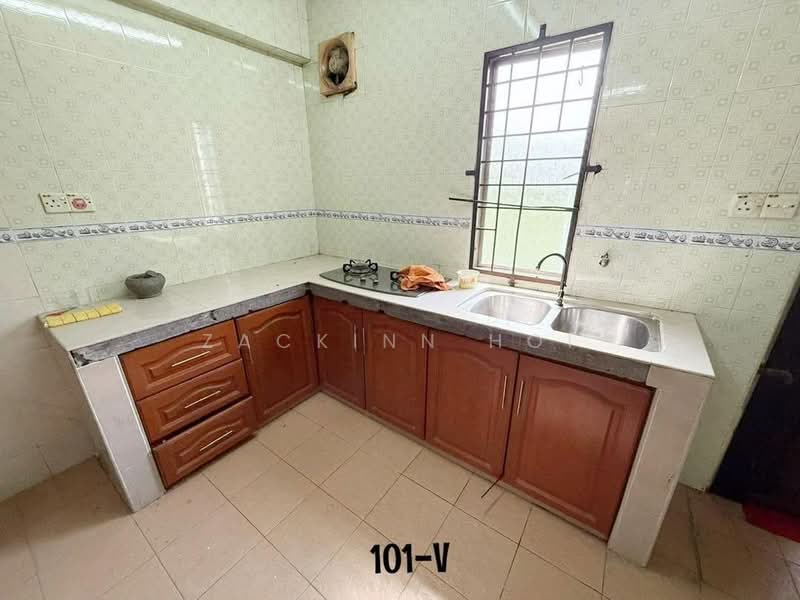 1-storey Terraced House for Sale in Taman Pendamar Indah (Klang) - Zackinn Hoi - Kitchen - PropertyGuru.com.my