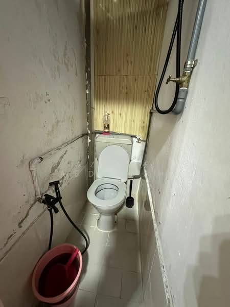 Rumah Teres untuk Disewa di Indera Mahkota 2 (Kuantan) - Azalee Abdullah - Bathroom - PropertyGuru.com.my