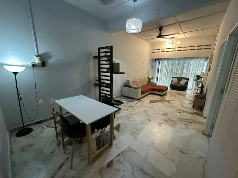 Rumah Teres untuk Disewa di Indera Mahkota 2 (Kuantan) - Azalee Abdullah - Living Room - PropertyGuru.com.my