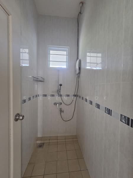Bungalow for Sale in Kuching (Sarawak) - Sherene Kok - Bathroom - PropertyGuru.com.my