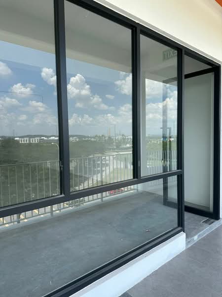 Shop / Office for Rent in Eco Sanctuary (Telok Panglima Garang) - Elle Chiew - Balcony - PropertyGuru.com.my