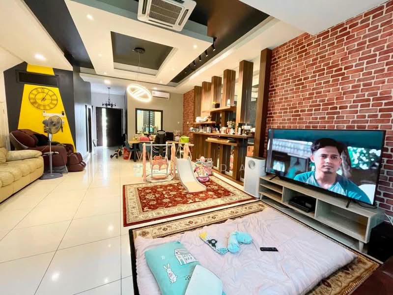 2-storey Terraced House for Rent in Semenyih (Selangor) - Rohani Daud - Living Room - PropertyGuru.com.my