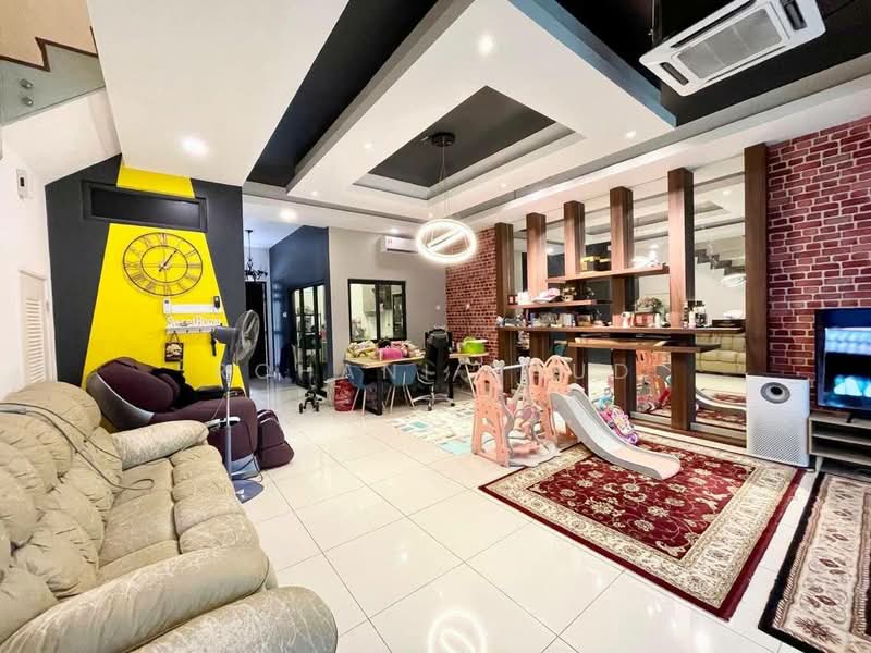 2-storey Terraced House for Rent in Semenyih (Selangor) - Rohani Daud - Living Room - PropertyGuru.com.my