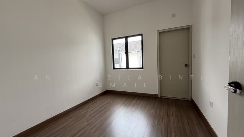 Terraced House for Sale in Klang (Selangor) - Anil Fazila Binti Ismail - Bedroom - PropertyGuru.com.my