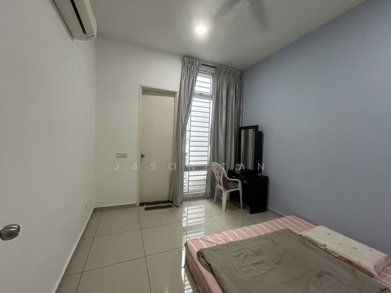 Rumah Teres 2 Tingkat untuk Dijual di Taman Eco Cascadia (Tebrau) - Jason Tan - Bedroom - PropertyGuru.com.my