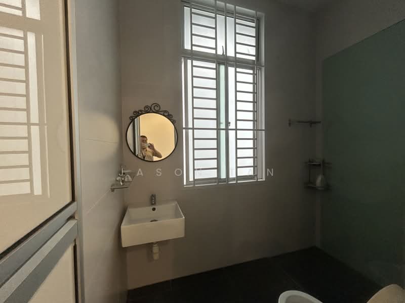 Rumah Teres 2 Tingkat untuk Dijual di Taman Eco Cascadia (Tebrau) - Jason Tan - Bathroom - PropertyGuru.com.my