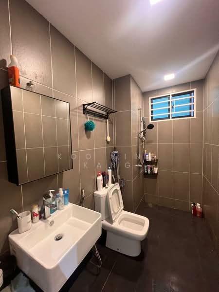 Service Residence for Sale at Greenfield Residence - Koo Ying Kang - Bathroom - PropertyGuru.com.my