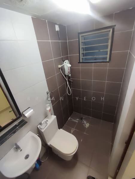 Servis Apartment untuk Disewa di Galleria Equine Park - Bryan Yeoh - Bathroom - PropertyGuru.com.my