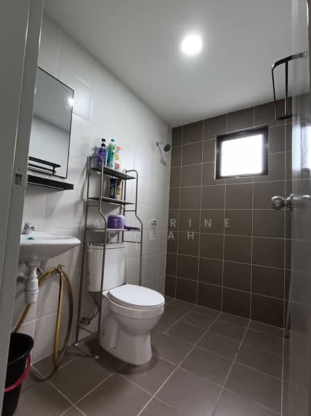 Condominium for Sale at Dezire Hill Residence - Catherine Cheah - Bathroom - PropertyGuru.com.my