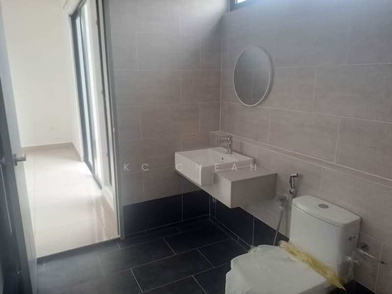 Rumah Bandar untuk Disewa di Elmina (Shah Alam) - KC Cheah - Bathroom - PropertyGuru.com.my