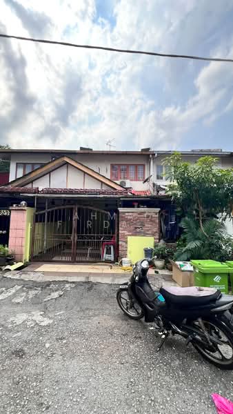 2-storey Terraced House for Sale in Kepong (Kuala Lumpur) - Ahmad Firdaus Mahmod - Exterior - PropertyGuru.com.my
