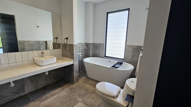 Rumah Banglo untuk Dijual di Saujana Impian (Kajang) - KF Kuan - Bathroom - PropertyGuru.com.my