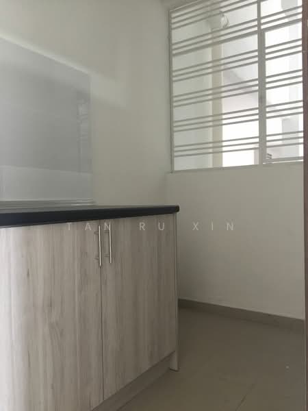 Servis Apartment untuk Dijual di Seasons Garden Residences - Tan Ru Xin - Kitchen - PropertyGuru.com.my
