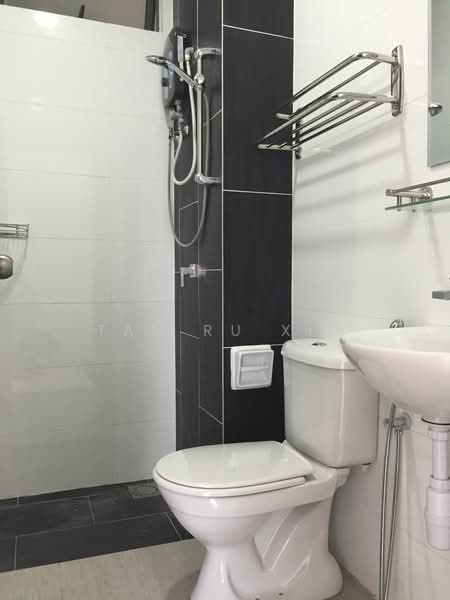 Servis Apartment untuk Dijual di Seasons Garden Residences - Tan Ru Xin - Bathroom - PropertyGuru.com.my