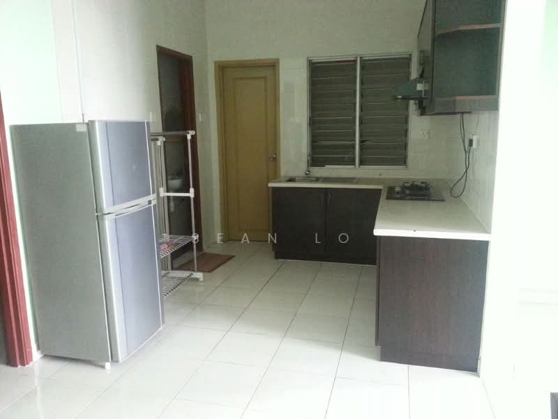 Servis Apartment untuk Disewa di E-Tiara - Sean Lo - Kitchen - PropertyGuru.com.my