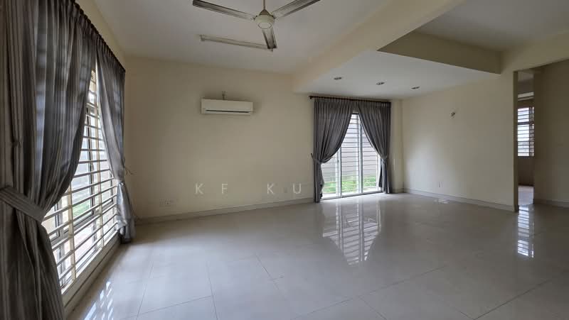 Semi-Detached House for Sale in Taman Kipark (Puchong) - KF Kuan - Living Room - PropertyGuru.com.my
