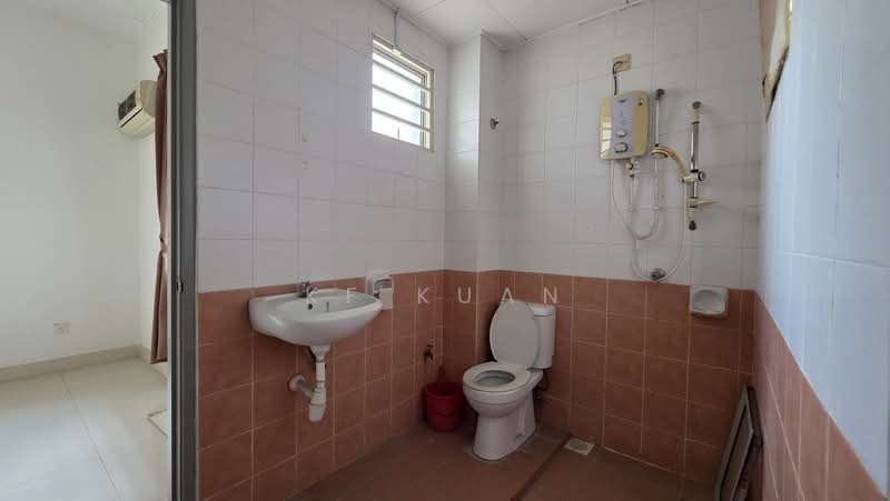Semi-Detached House for Sale in Taman Kipark (Puchong) - KF Kuan - PropertyGuru.com.my