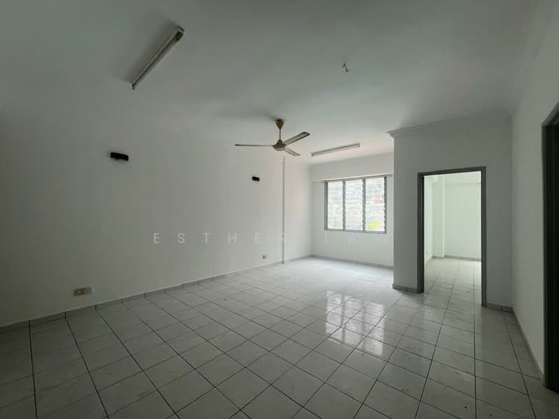 Kondominium untuk Disewa di Garden Park - Esther Law - Living Room - PropertyGuru.com.my