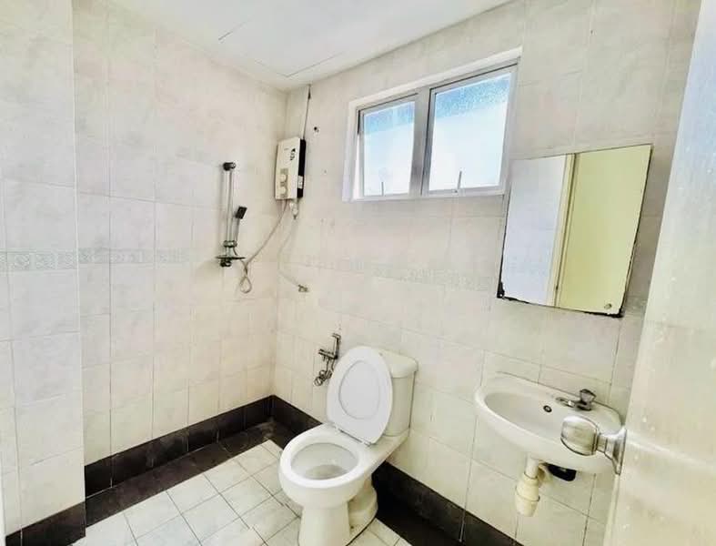 Pangsapuri untuk Disewa di Villa Pavilion - Evanslee . - Bathroom - PropertyGuru.com.my