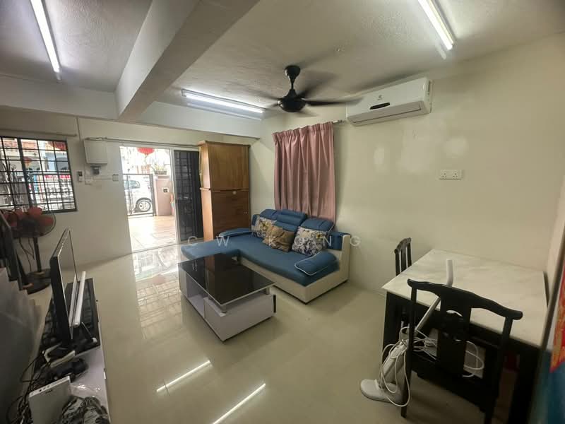 2.5-storey Terraced House for Rent in Taman Sri Sinar (Segambut) - CW Kong - Living Room - PropertyGuru.com.my