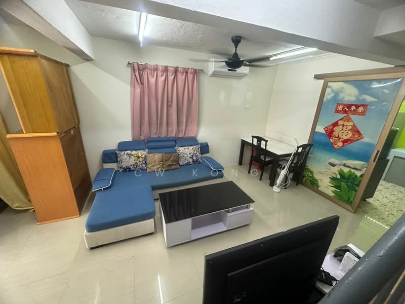 2.5-storey Terraced House for Rent in Taman Sri Sinar (Segambut) - CW Kong - Living Room - PropertyGuru.com.my