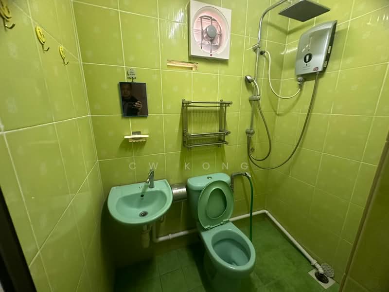 2.5-storey Terraced House for Rent in Taman Sri Sinar (Segambut) - CW Kong - Bathroom - PropertyGuru.com.my
