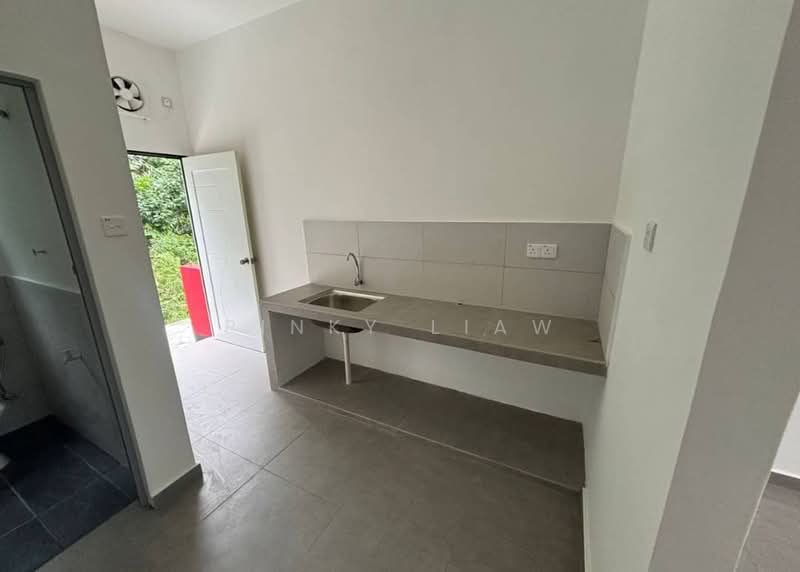Semi-Detached House for Rent in Klang (Selangor) - Pinky Liaw - Kitchen - PropertyGuru.com.my