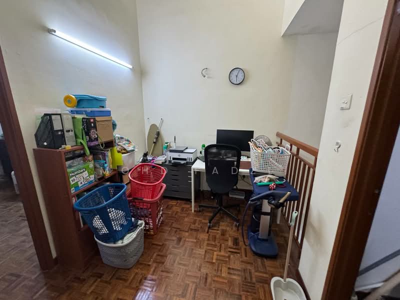 Rumah Teres untuk Dijual di Taman Pinggiran Usj (Subang Jaya) - Mohd Fadzli - Study - PropertyGuru.com.my