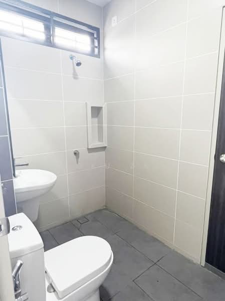 2-storey Terraced House for Sale in Shah Alam (Selangor) - Tengku Zairi - PropertyGuru.com.my