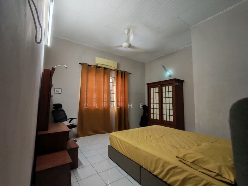 Semi-Detached House for Sale in Kampung Jawa (Klang) - CL Chew - Bedroom - PropertyGuru.com.my