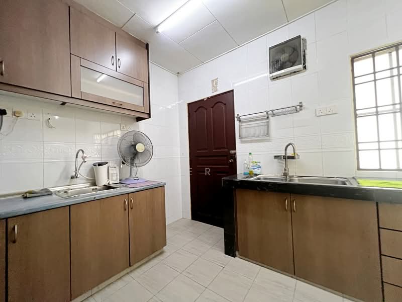 2-storey Terraced House for Sale in Mahkota Cheras (Cheras) - Denver Sin - Kitchen - PropertyGuru.com.my