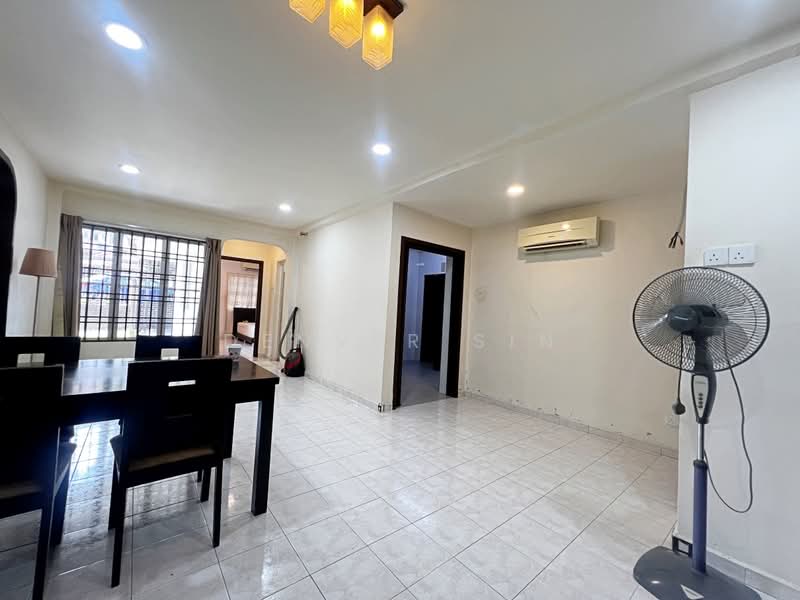 2-storey Terraced House for Sale in Mahkota Cheras (Cheras) - Denver Sin - Living Room - PropertyGuru.com.my