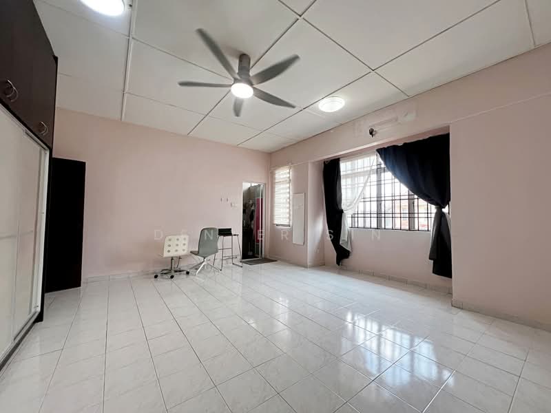 2-storey Terraced House for Sale in Mahkota Cheras (Cheras) - Denver Sin - Living Room - PropertyGuru.com.my