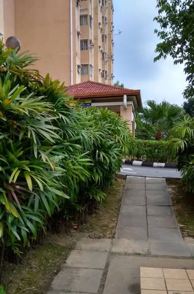 Pangsapuri untuk Dijual di Pangsapuri Merak - Amy Hong - Exterior - PropertyGuru.com.my
