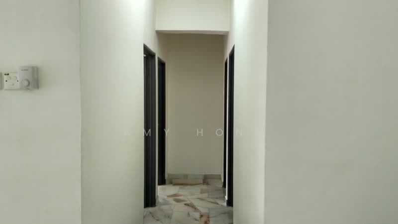Pangsapuri untuk Dijual di Pangsapuri Merak - Amy Hong - Corridor - PropertyGuru.com.my